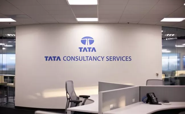 TCS employees can not find enough seats in office - Sakshi