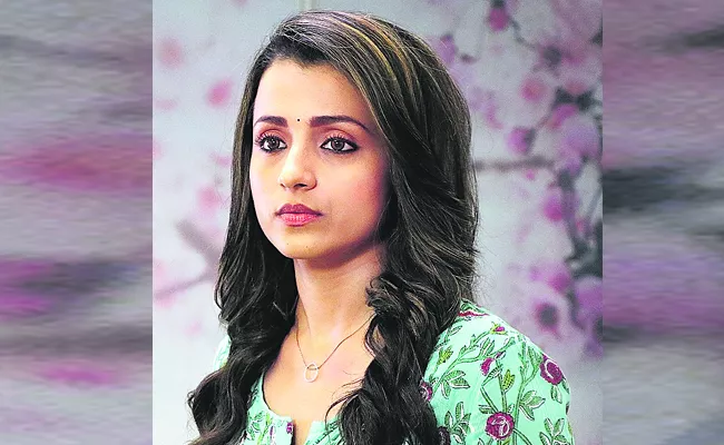 Trisha reacts on actor controversial statement of not sharing bed with her in Leo - Sakshi