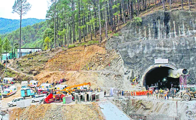 Silkyara tunnel rescue:All 41 trapped workers evacuated after 17 days - Sakshi