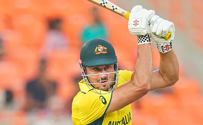 Labuschagne 50, Zampa cameo take Australia to 286; Woakes picks four wickets - Sakshi