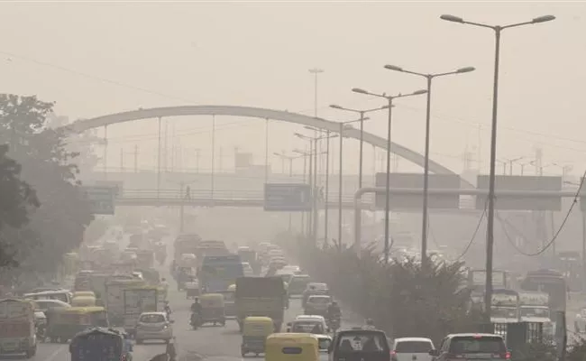 Odd Eeven in Delhi from November 13 To 20 Curb Air Pollution - Sakshi