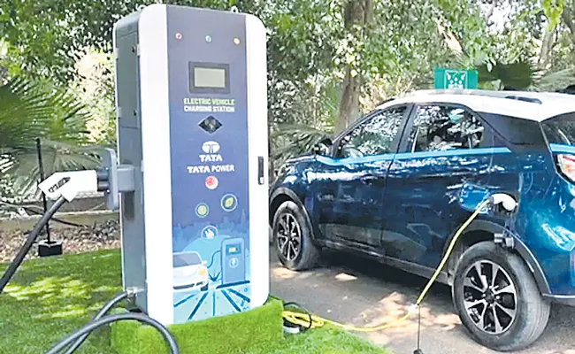 Tata Power EV Charging ties up with IOCL to set up over 500 charging points - Sakshi