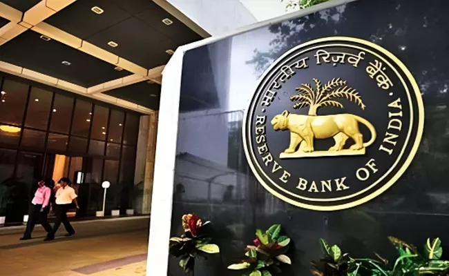 Sbi And Hdfc Bank Were Moved To Higher Buckets, According To The Rbi - Sakshi