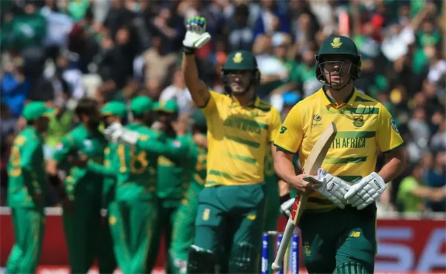 Former South Africa Skipper Faf Du Plessis Hints At Return For T20 World Cup 2024 - Sakshi