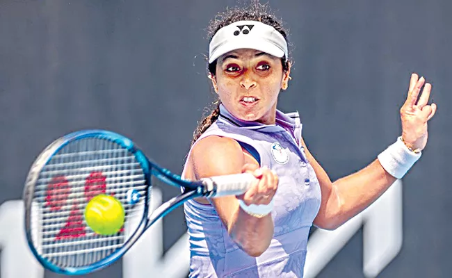 Ankita Raina is off to a good start - Sakshi