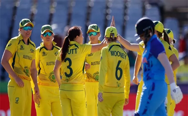 INDW VS AUSW 3rd ODI: Australia Beat Team India By 190 Runs - Sakshi