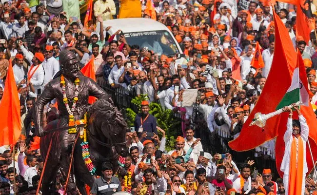 Maratha Quota Protesters Ultimatum To State - Sakshi