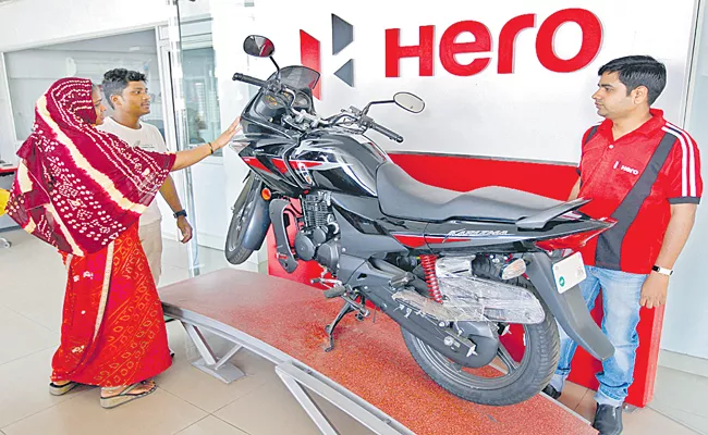 Hero MotoCorp net profit up 51percent to Rs 1091. 12 crore in q3 - Sakshi
