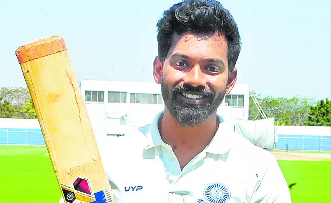 Andhra batsman Vamsikrishna hit 6 sixes in a single over - Sakshi