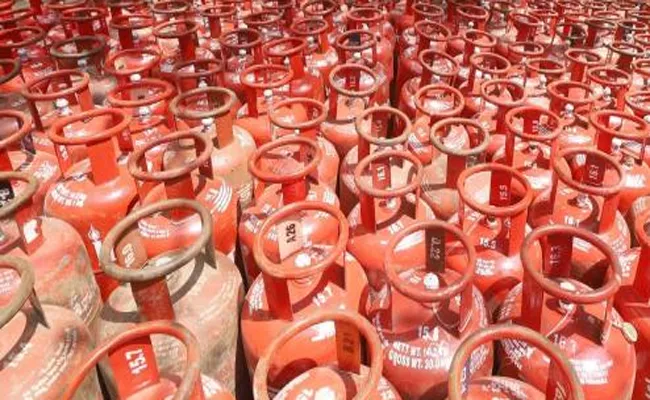 Many Doubts On Congress Subsidized Cylinders in Telangana - Sakshi