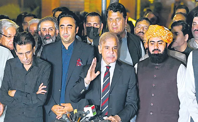 Sakshi Guest Column On Pakistan leadership