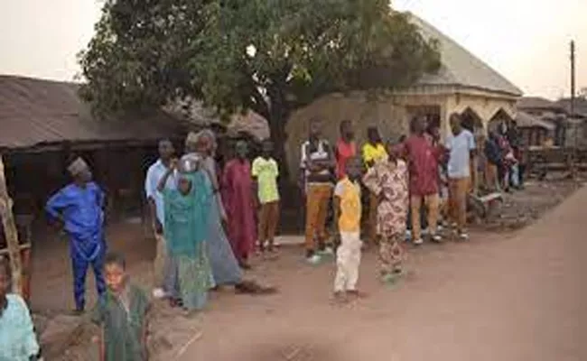 Gunmen kidnap 287 pupils from Nigerian primary school - Sakshi