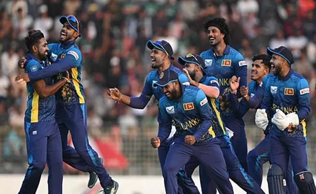 Sri Lanka beat Bangladesh by 28 runs to clinch T20I series - Sakshi