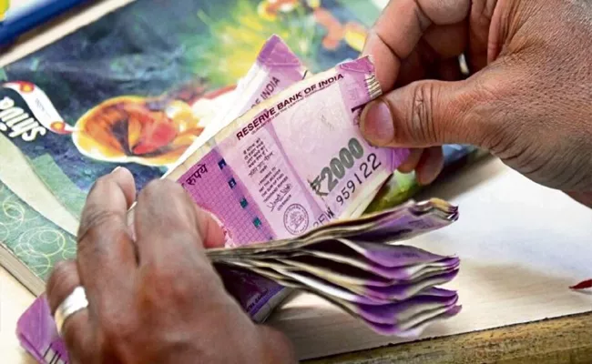 97 Percent Of The Rs 2000 Denomination Banknotes Returned To Banks - Sakshi