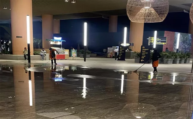 Heavy rain led to water leakage at KIA Terminal 2 in Bengaluru 17 flights been effected