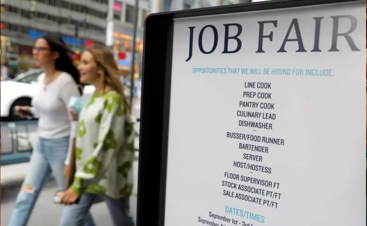 Weekly Jobless Claims Fall In Usa