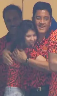 Kavya Maran Reaction Hugs Father Viral After SRH Beat RR Enter IPL Final 6 Years