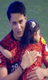 Abhishek Sharma Little Niece Consoles Him With Hug After SRH Heartbreaking Loss