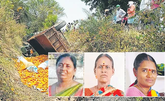 Three women farm labourers die in road accident in Peddapalli