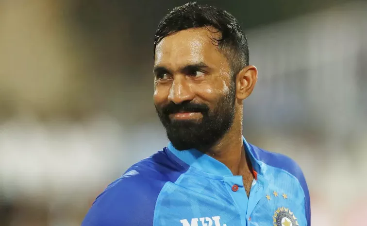 Dinesh Karthik Announces Retirement From All Forms of Cricket