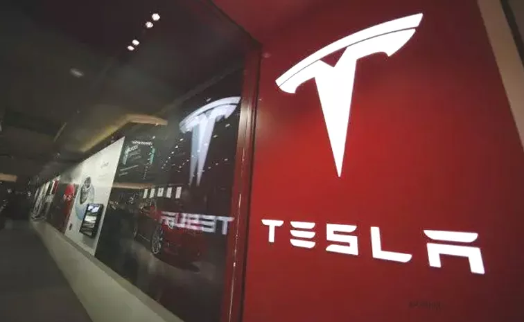 Tesla Recalling More Than 125000 Vehicles Check The Reason