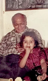 Alia Bhatt Rare Childhood Pic And Full Details