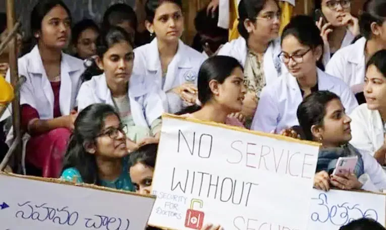 Telangana Junior Doctors Strike Rift Between Osmania And Gandhi JUDAs