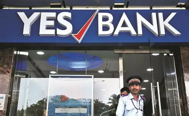 Yes Bank Lays Off Around 500 Employees in Cost Cutting Move