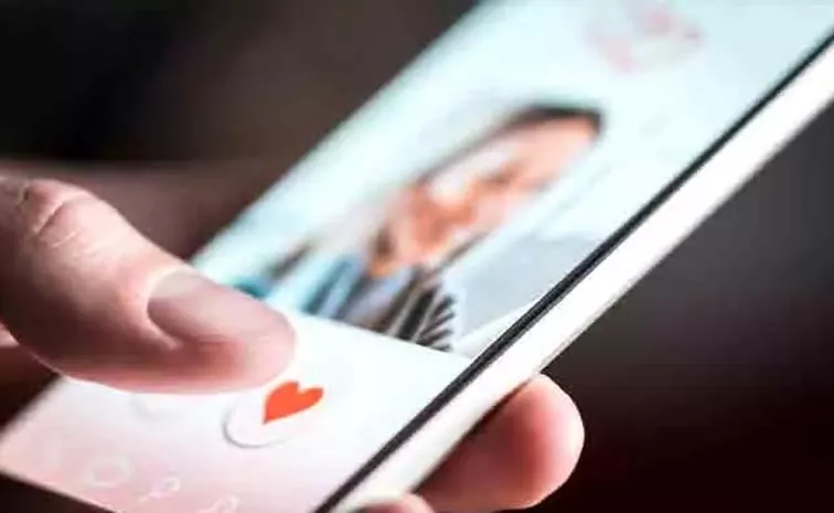 Dating App: Man Scammed To Pay 1 2 Lakh Bill At Delhi Cafe