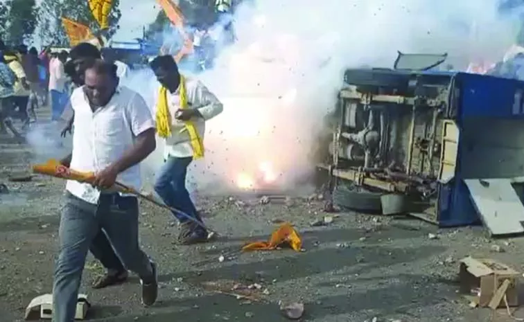 TDP Supporters Attacked YSRCP Activists in Anantapur district