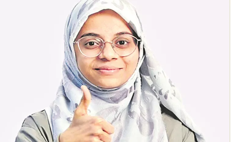 Urdu Medium Student Ameena Arif Got Top Rank In NEET