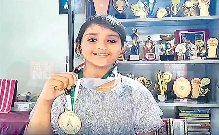 Nine year old Kristi Shikha sets national record for bilingual singing in 41 mins