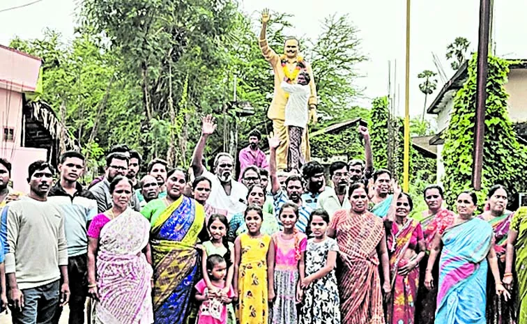 YS Rajasekhara Reddy statue restored in Addepally