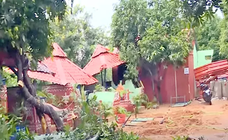 TDP Demolished YSRCP Leader Dhaba at Vaikuntapuram Chandragiri 