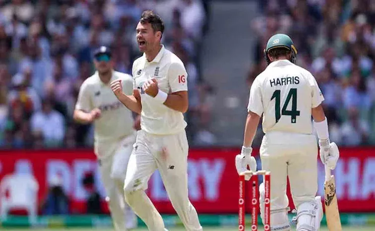 James Anderson takes seven wickets for Lancashire ahead of England farewell