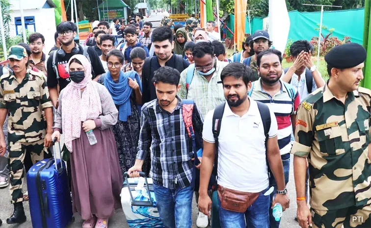 4500 Indian Students Returned Home