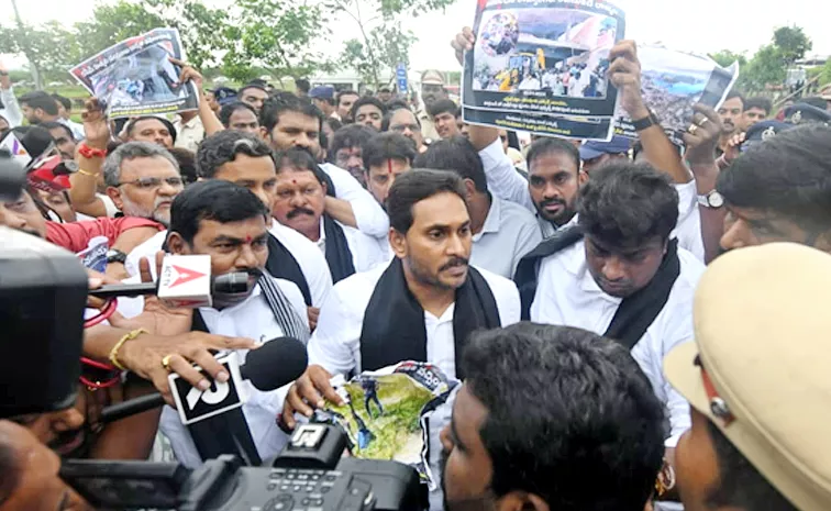 YS Jagan Serious On Police Behaviour At Assembly Gate