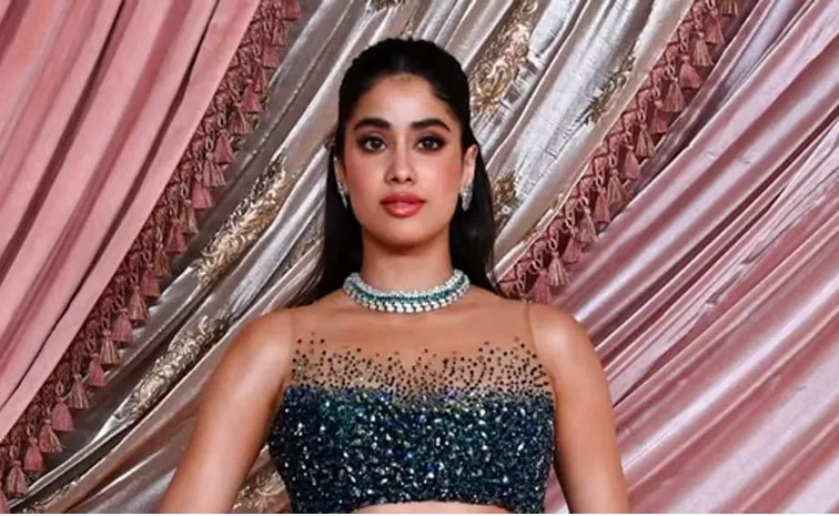 Janhvi Kapoor says paparazzi stopped clicking from behind
