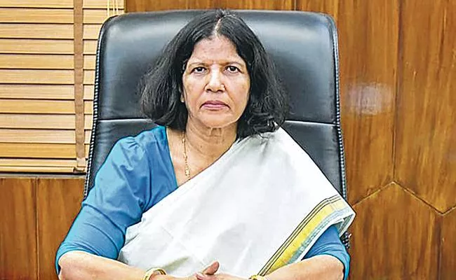 Naima Khatoon Becomes First Woman Vice Chancellor Success Story - Sakshi