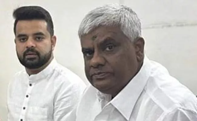 Karnataka MLA HD Revanna rలeacts on prajwal revanna controversy