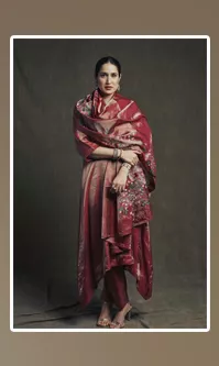 Sagarika Ghatge Amazing Hand Paintings On Dress Materials Photos Goes Viral