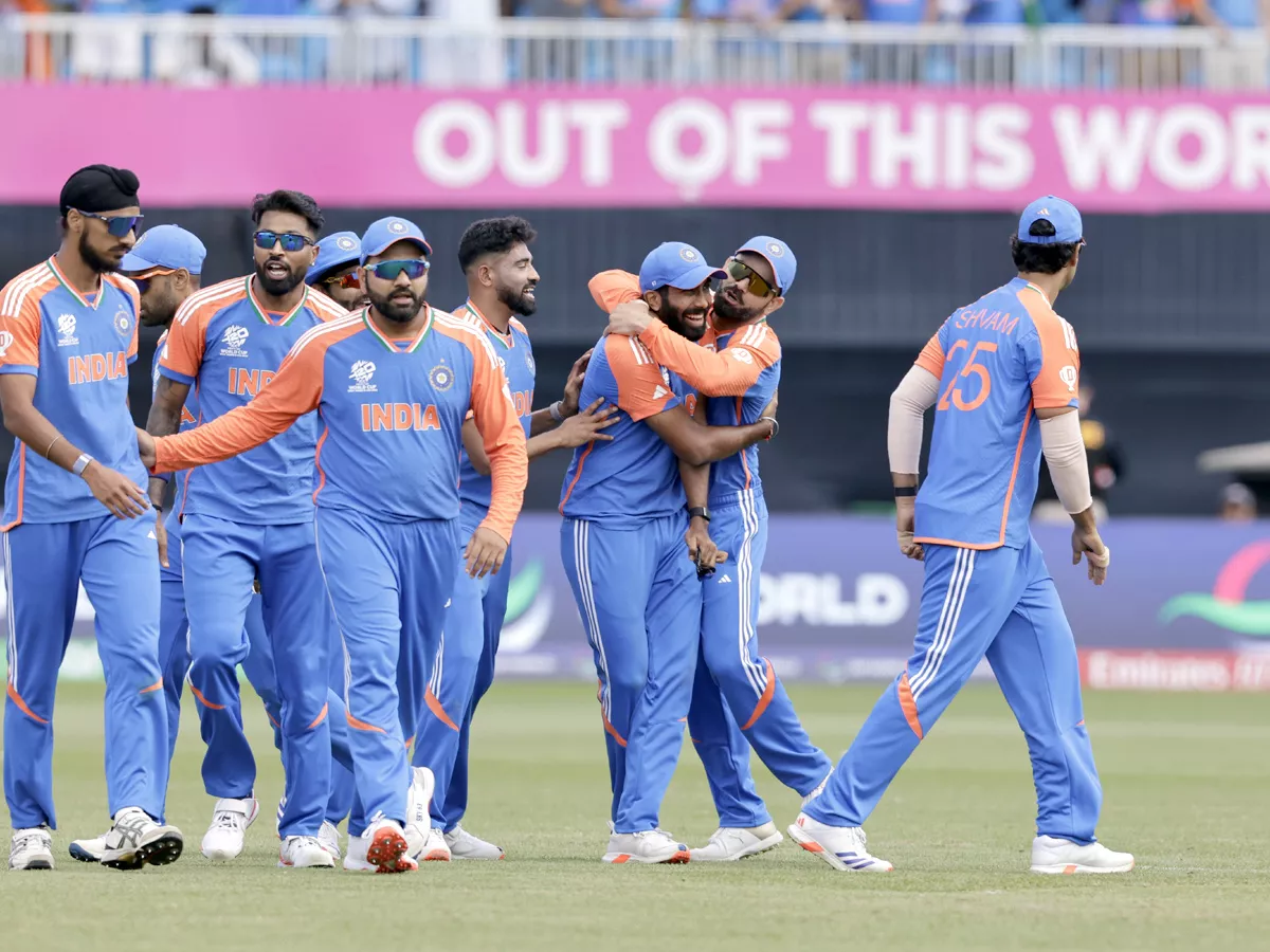 India beat Pakistan, India won by 6 runs