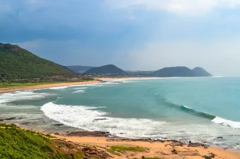 under ground water become salt water in vizag - Sakshi