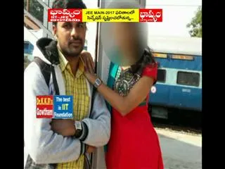 wife protest infront of husband's housr in guntur - Sakshi