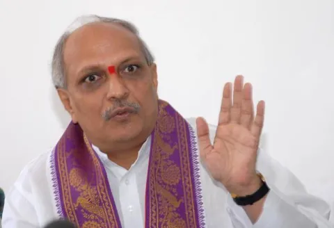 former cs iyr krishna rao fires on chandrababu naidu over Ramana Deekshitulu - Sakshi