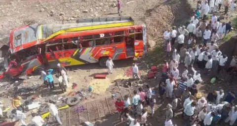 Video Bus Accident Many Dead 20 Others Injured In Madhya Pradesh
