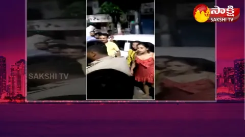 Uttar Pradesh Girls Hulchul In Market