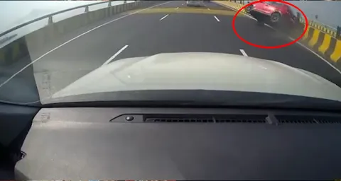 Car Accident On Atal Setu In Mumbai