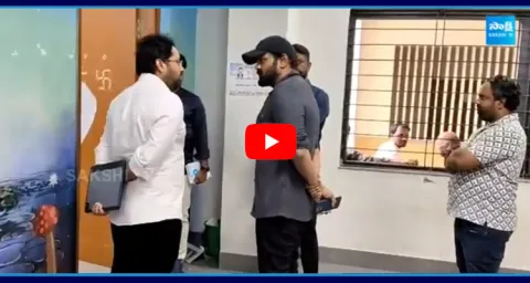 Manchu Manoj Strong Counter To Mohan Babu In Collector Office