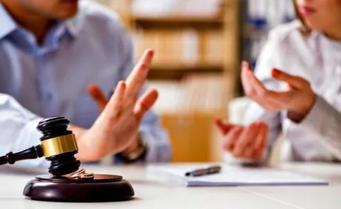 Capable women shouldt seek interim alimony : Delhi High Court
